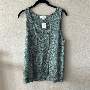Liz Claiborne knit sleeveless top